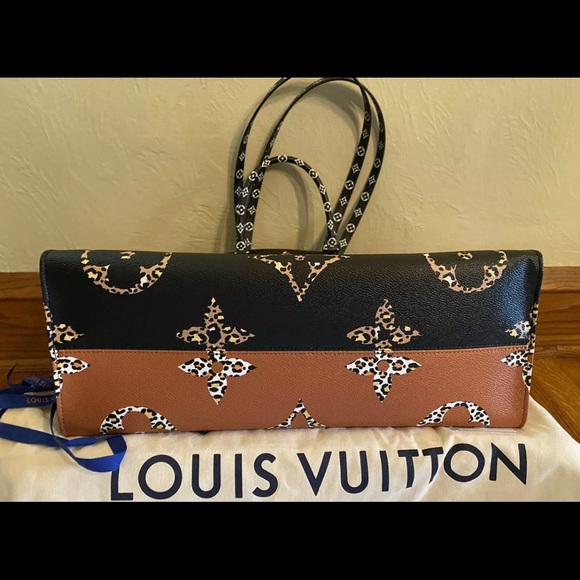 LOUIS VUITTON Jungle OnTheGo GM NWT Monogram Tote - LIMITED EDITION 2019 - Picture 6 of 14